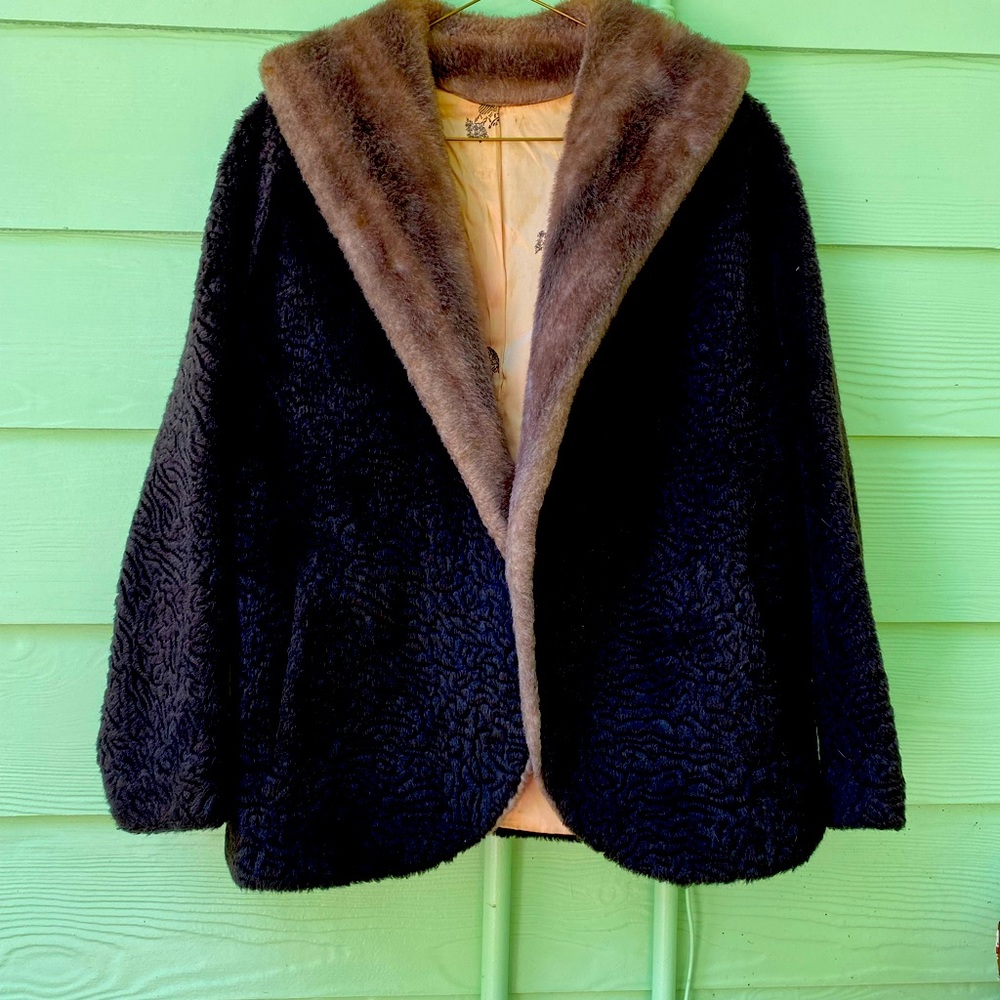 VINTAGE faux fur jacket Size estimate 10-12.